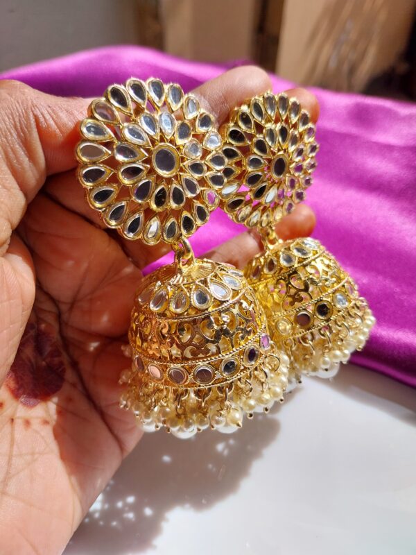 Naira Golden Jhumka
