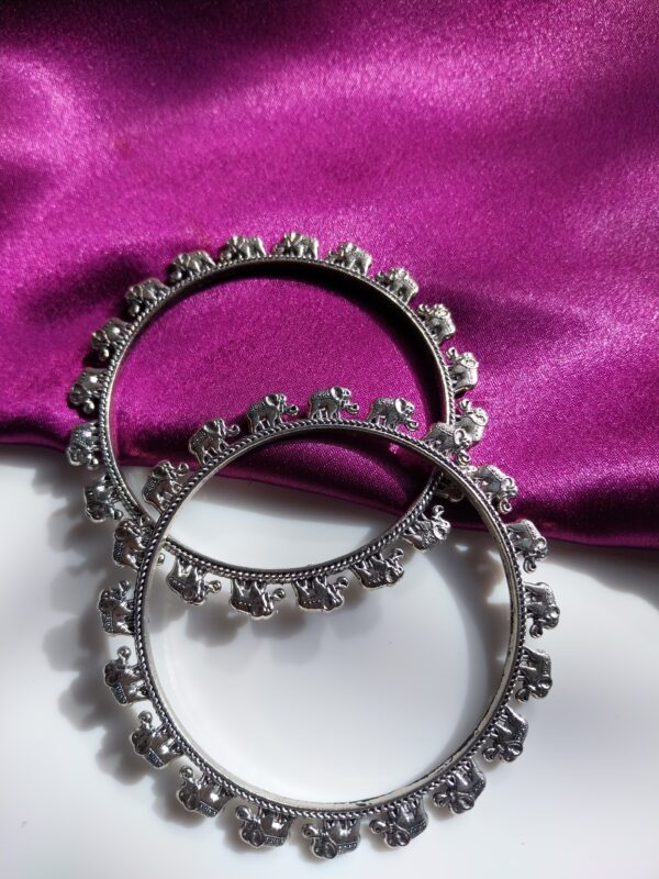 Elephant GS bangle size 2.6